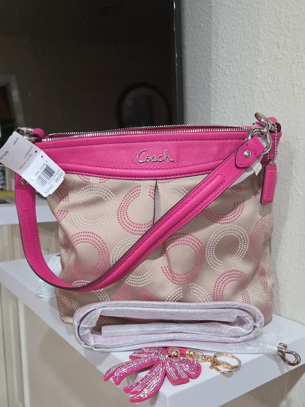 Coach Ashley Opart New Beige Canvas Shoulder/Crossbody Bag with Pink Trim